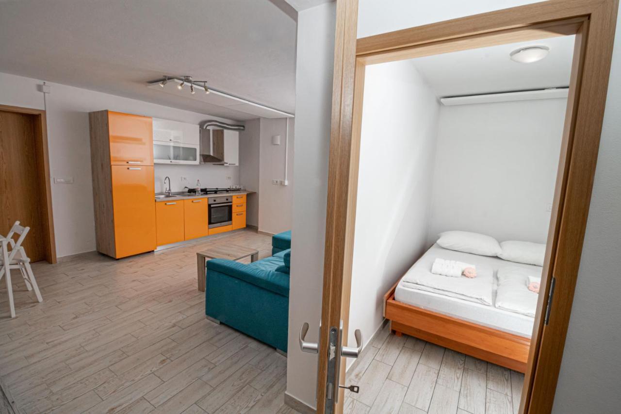 Sml Apartments 2 Izola Exterior photo